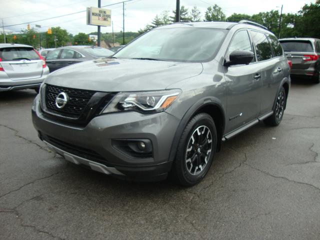 2020 Nissan Pathfinder SL