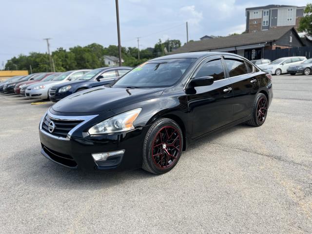 2015 Nissan Altima S's photo