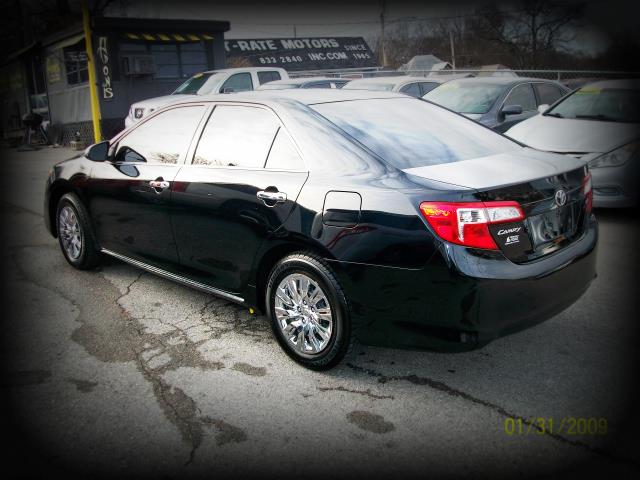 2012 Toyota Camry LE's photo