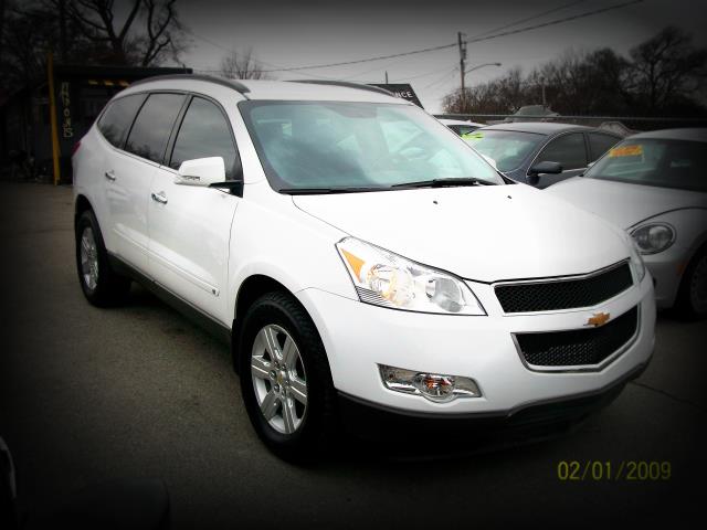 2010 Chevrolet Traverse 2LT's photo