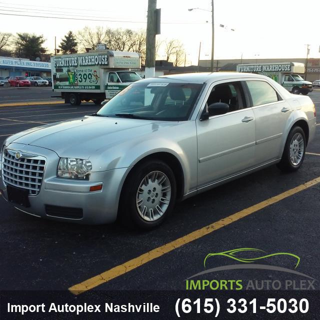 2005 CHRYSLER 300