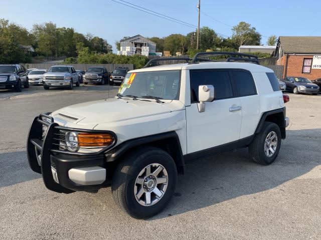 2014 Toyota FJ Cruiser Base's photo