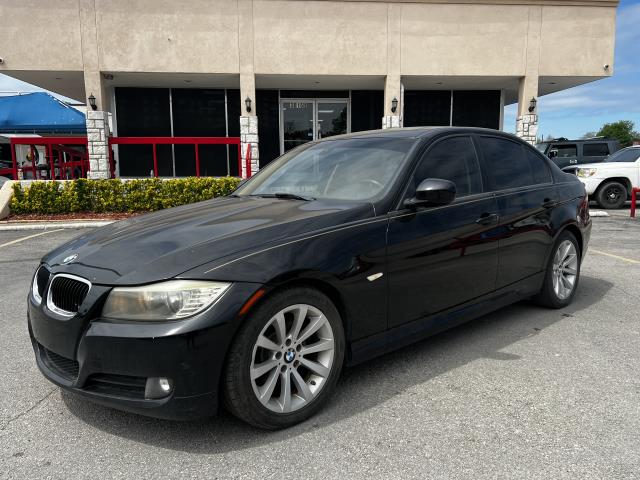 2011 BMW 3 Series 328i's photo
